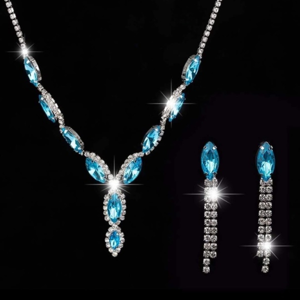 Necklace Earrings Set